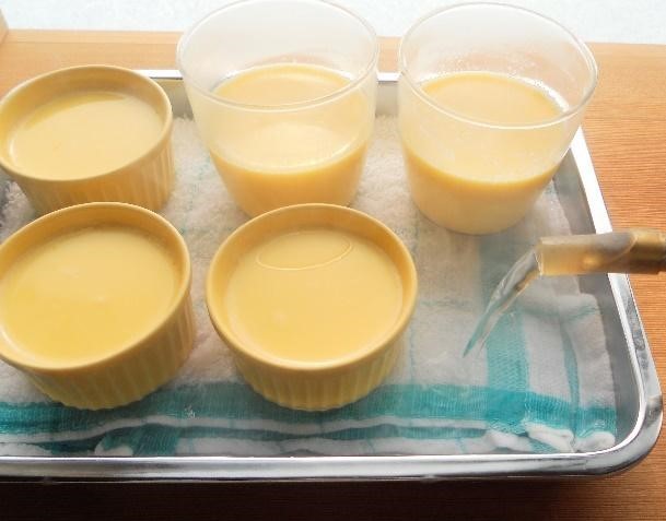 卵と牛乳のシンプルなおいしさ！カスタードプリンの基本レシピ