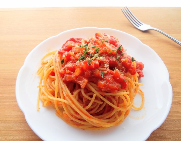 濃厚トマトの旨味を堪能！「トマトソーススパゲッティ」の基本レシピ