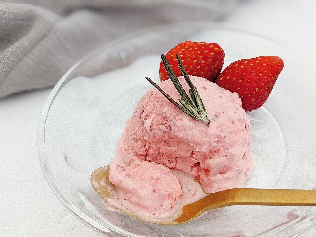 冷凍いちごで簡単 いちごアイスクリーム のレシピ セブンプレミアム向上委員会