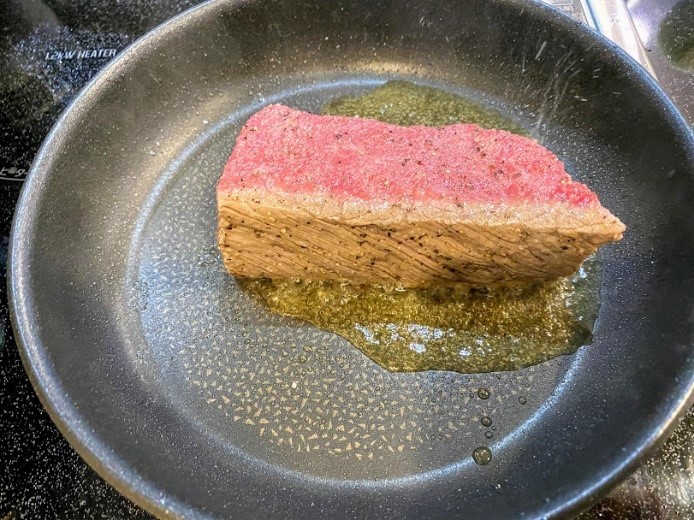 フライパンでかんたん！「牛もも肉のたたき」のつくり方・レシピ