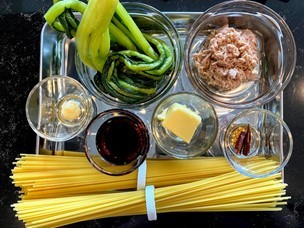 あまった野沢菜漬けで。野沢菜とツナの和風スパゲッティのレシピ_材料
