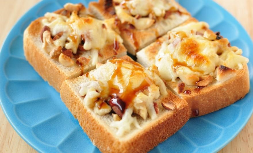 朝食やおやつに！ミックスナッツチーズトーストのレシピ