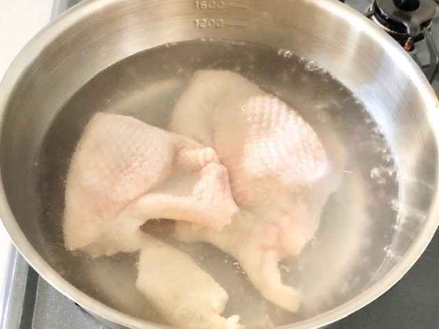 おうちで料亭の味！鶏皮の煮こごりのレシピ_作り方
