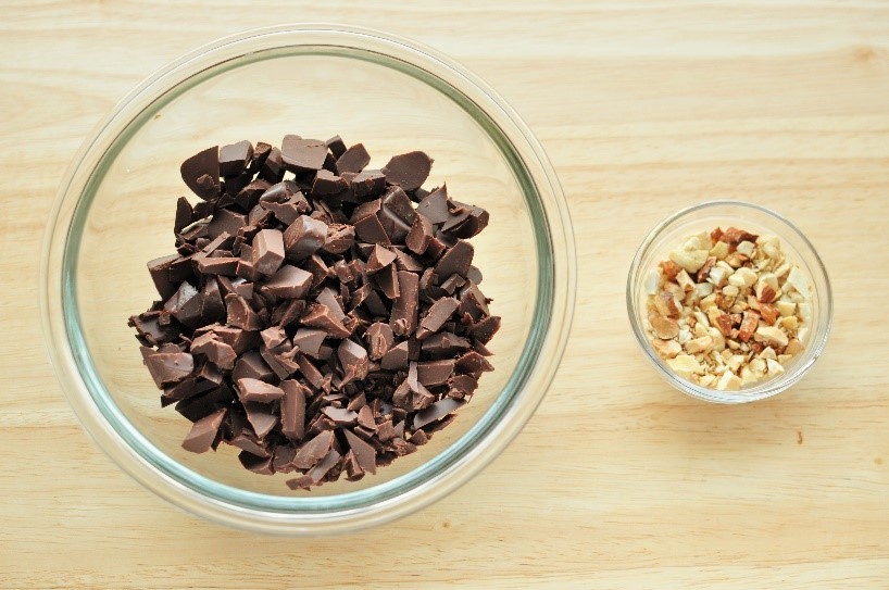 簡単に作れて華やか。チョコレートフォンデュのレシピ_作り方