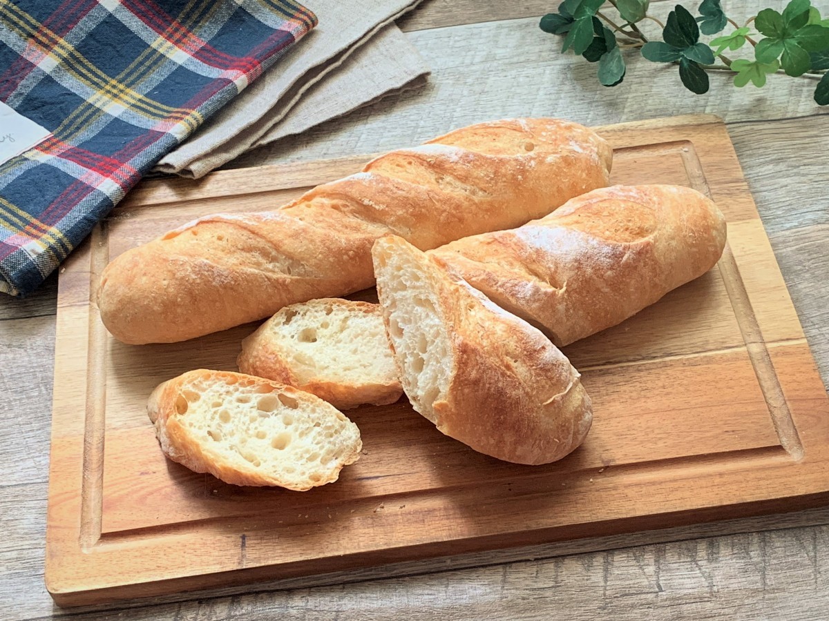 簡単「フランスパン」のレシピ。手作りバゲットにチャレンジ！