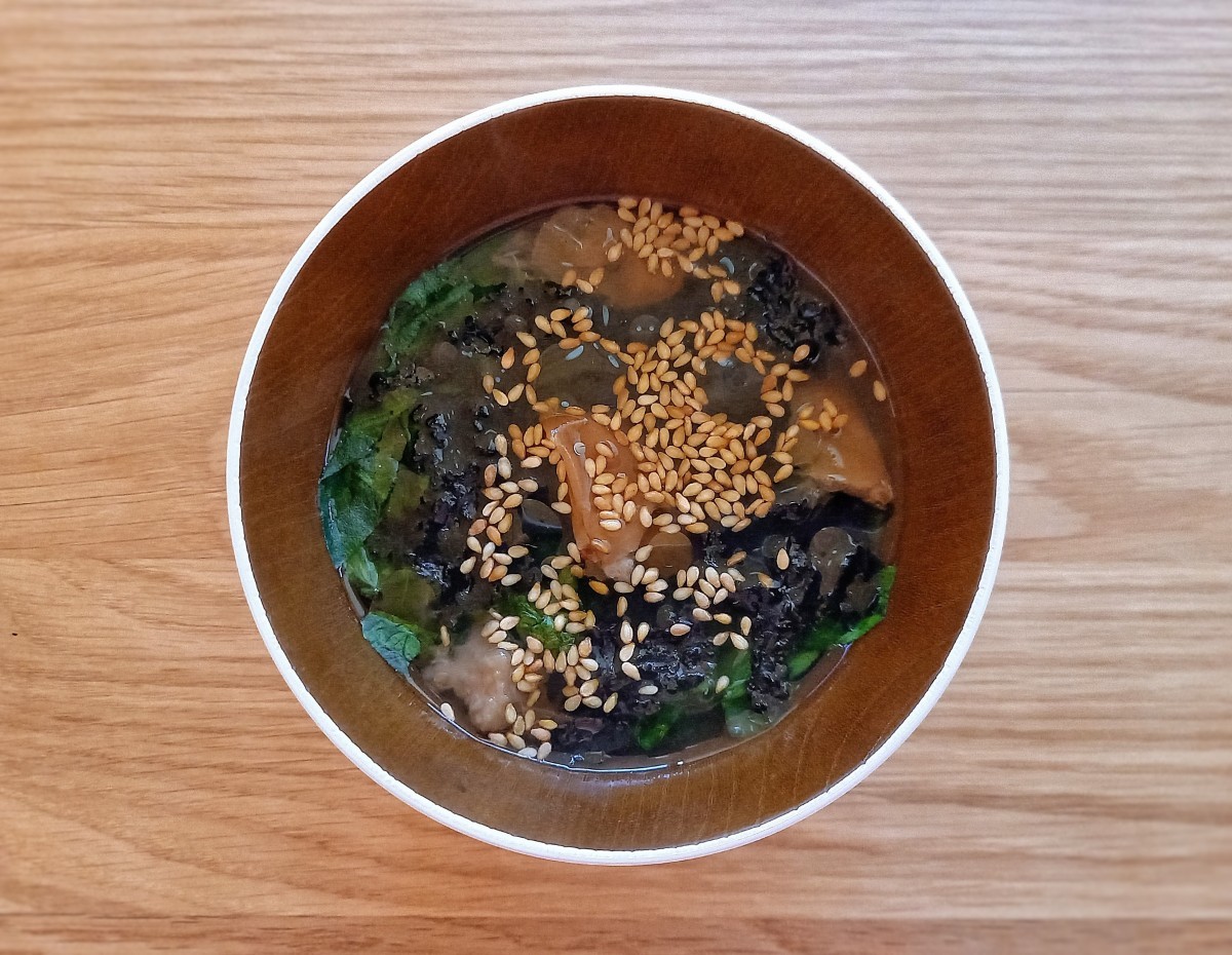 さっと簡単！サラダ菜の梅海苔スープのレシピ