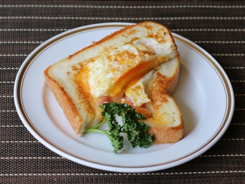 朝食やおやつに♪【シーン別】トーストのアレンジレシピ8選