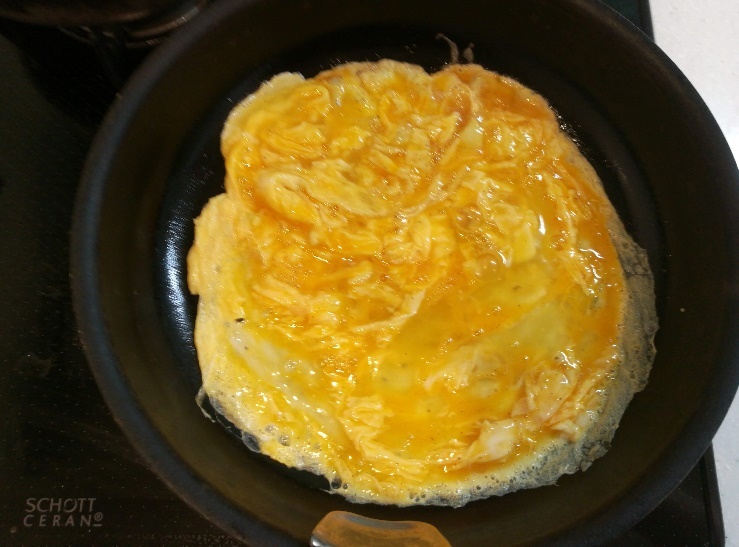 焼き方でこんなに違う！　ふわっふわ卵のオムレツレシピ