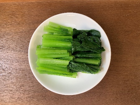 「小松菜とえのきだけの煮浸し」のレシピ。めんつゆで味付け簡単！