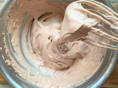 材料二つで。チョコレートクリームのつくり方