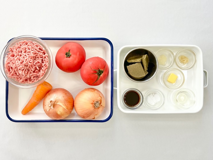 野菜の旨みたっぷり！フレッシュトマトとひき肉の無水カレーのレシピ