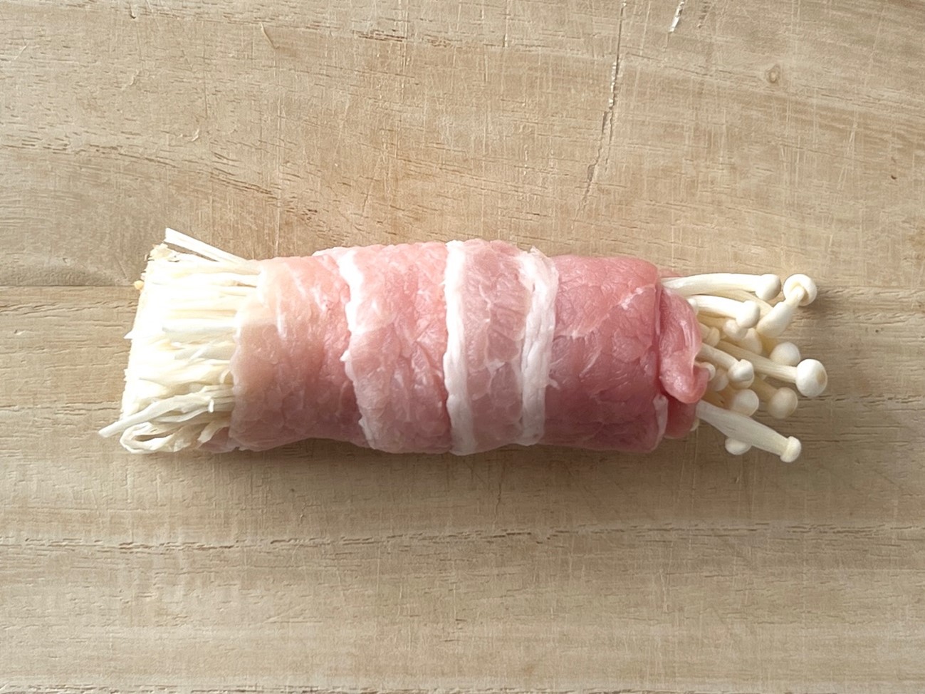 コリッとおいしい「えのきの豚肉巻き」のレシピ。甘辛味でごはんに合う！