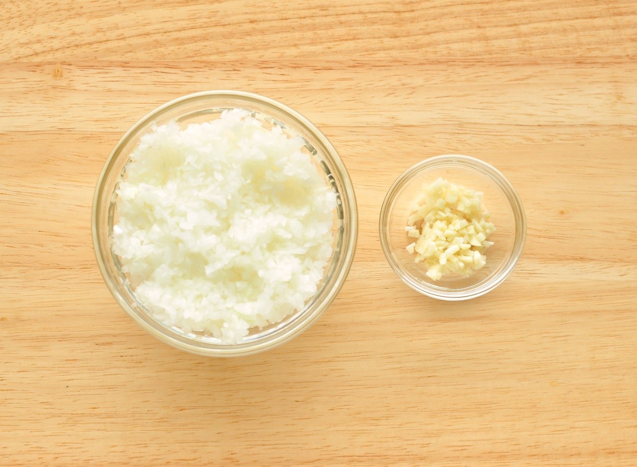 粒が際立つアルデンテ。生米から作るトマトリゾットのレシピ
