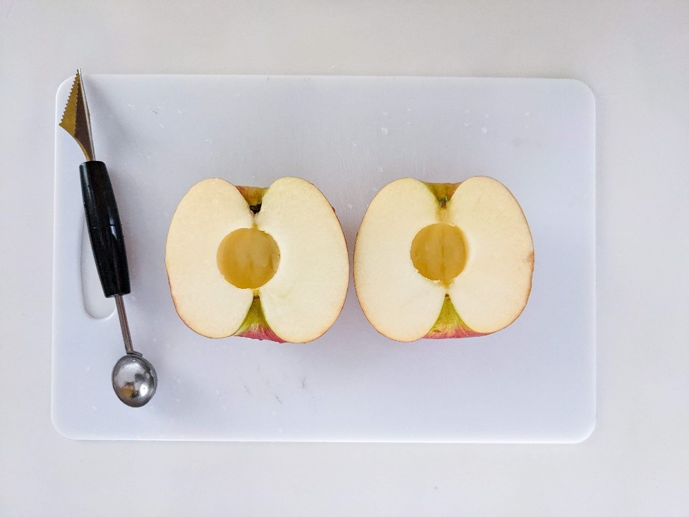 電子レンジで簡単！子どもも喜ぶ「丸ごとりんごシャーベット」のレシピ