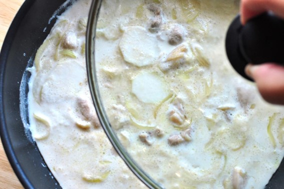ホワイトソースなしで作れる。里芋グラタンのレシピ