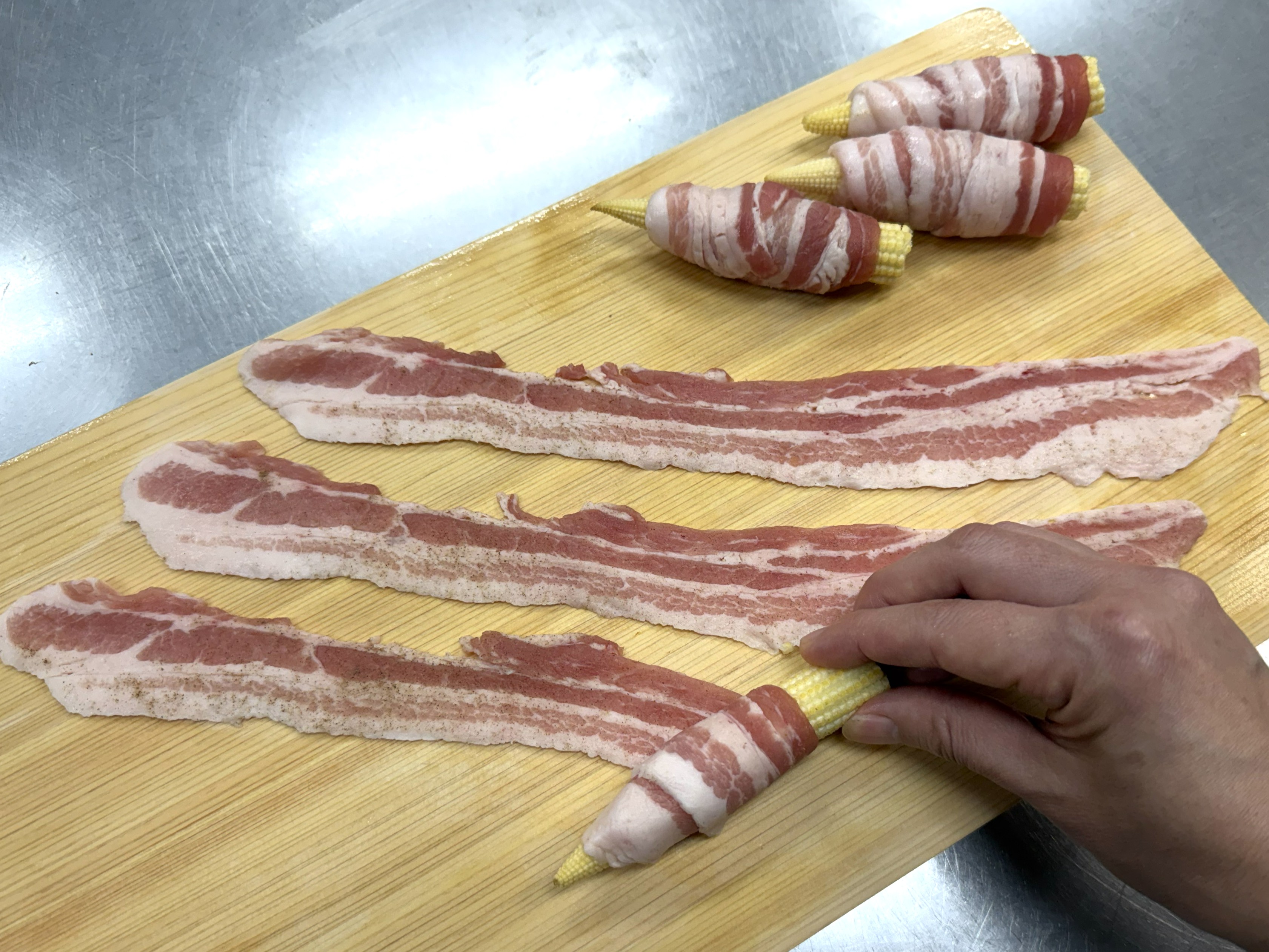 ベビーコーンの豚巻き カレー塩がけ