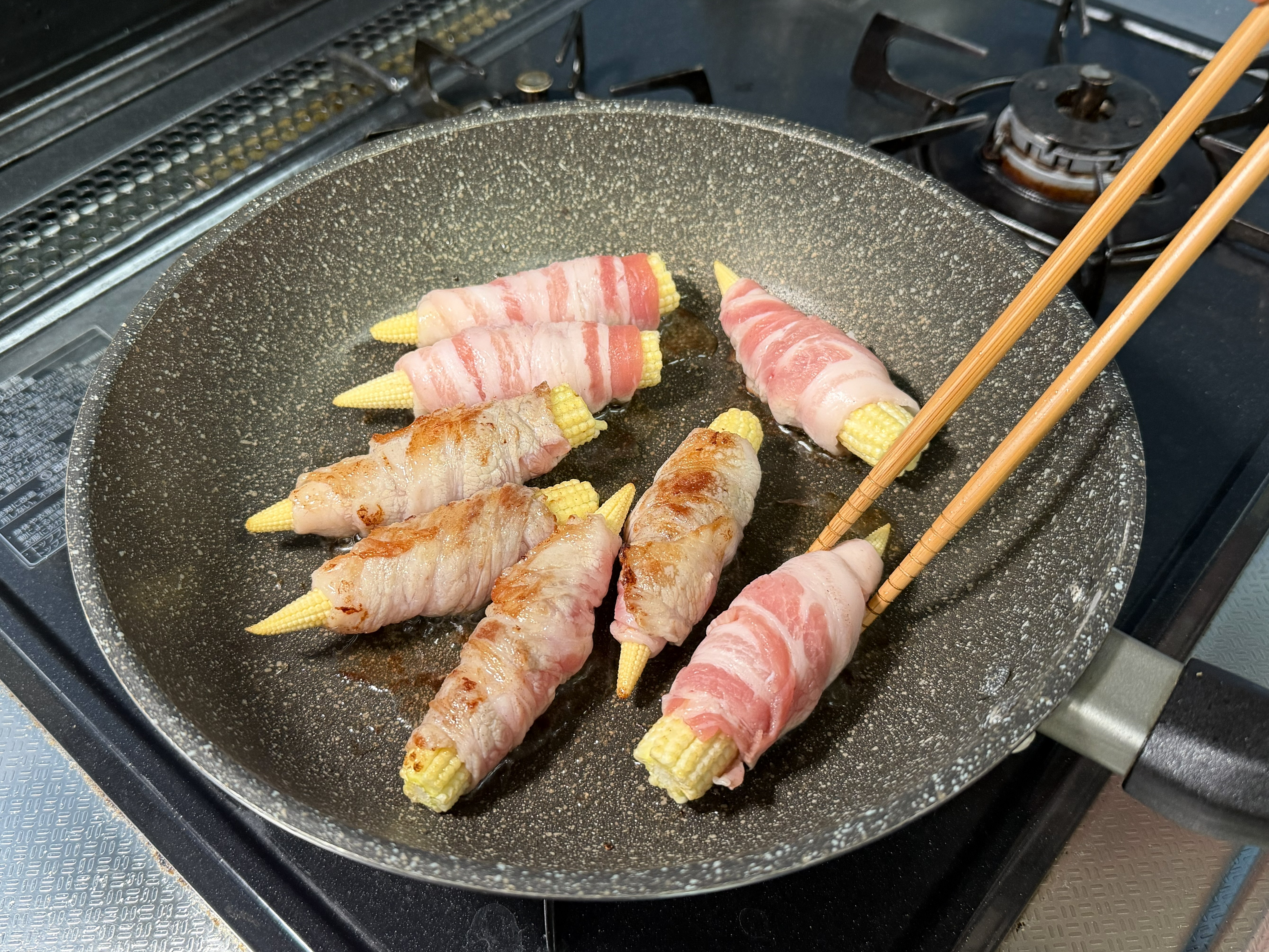 ベビーコーンの豚巻き カレー塩がけ