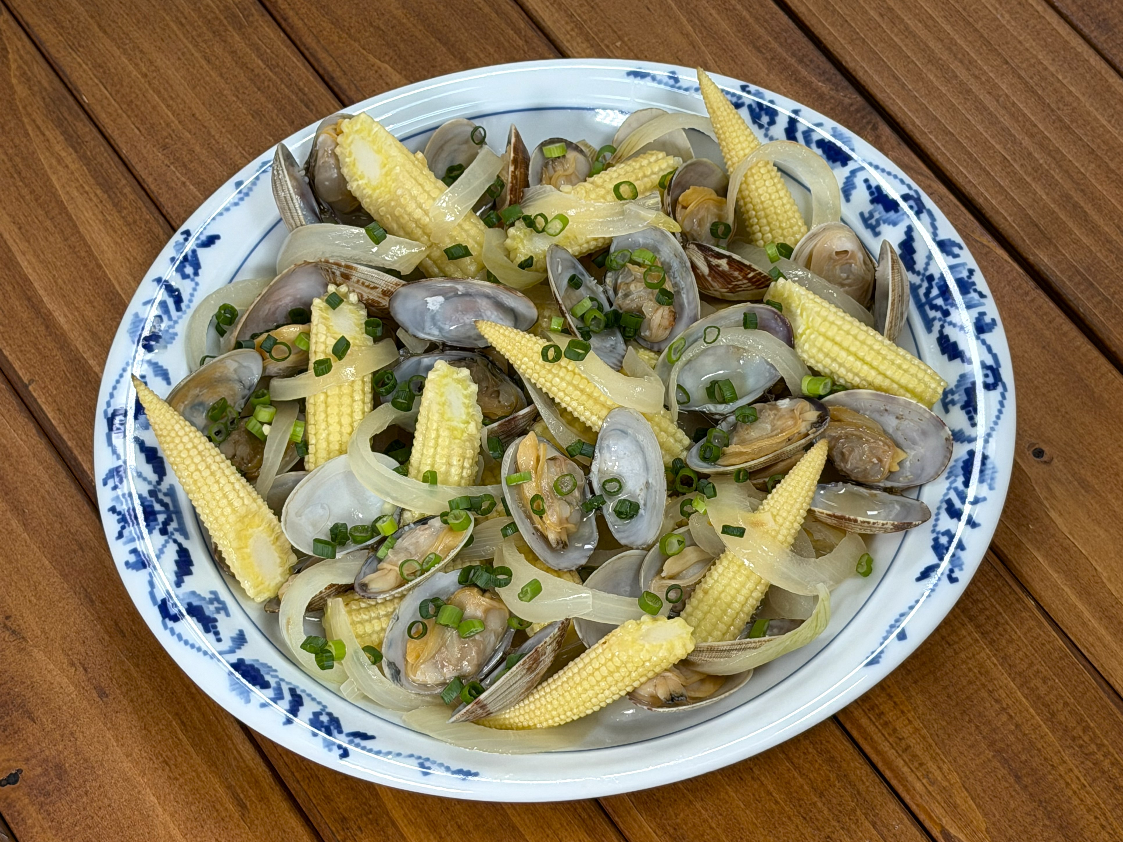 ベビーコーンとあさりの酒蒸し